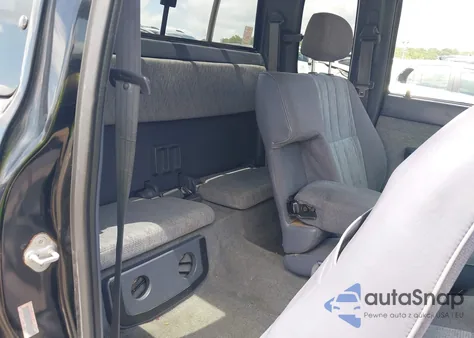 1999 Toyota Tacoma Prerunner z USA, uszkodzony, nr VIN 4TASM92N3XZ528451